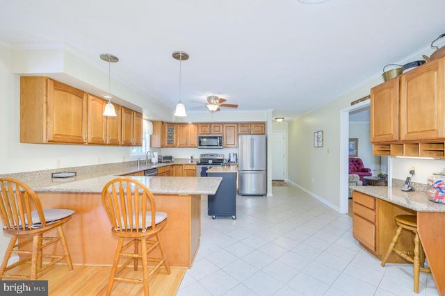 655 ASHTON DR, Falling Waters, WV 25419
