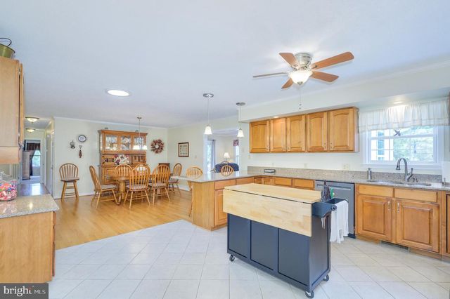 655 ASHTON DR, Falling Waters, WV 25419