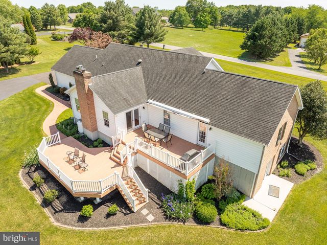 655 ASHTON DR, Falling Waters, WV 25419