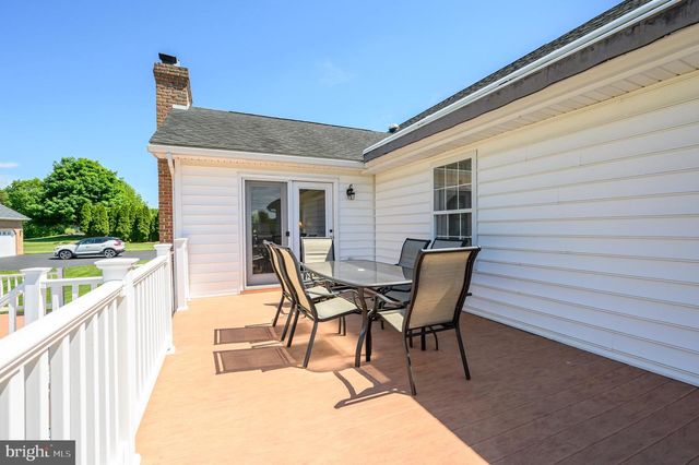 655 ASHTON DR, Falling Waters, WV 25419