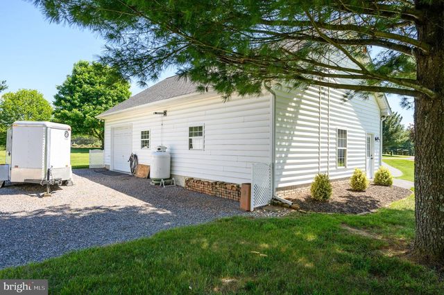 655 ASHTON DR, Falling Waters, WV 25419