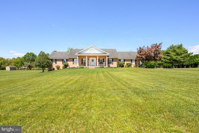 655 ASHTON DR, Falling Waters, WV 25419