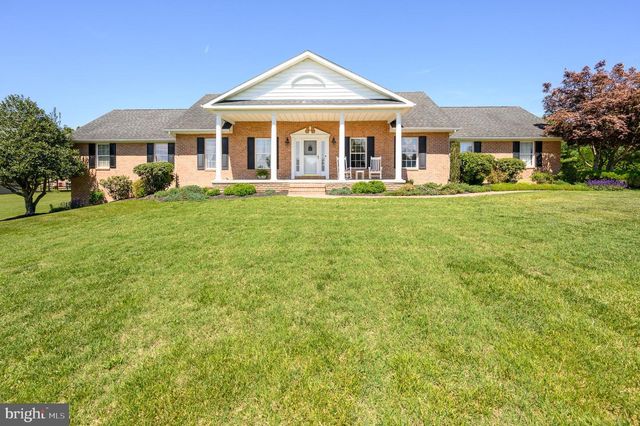 655 ASHTON DR, Falling Waters, WV 25419