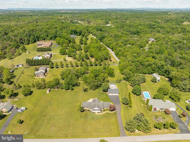 655 ASHTON DR, Falling Waters, WV 25419