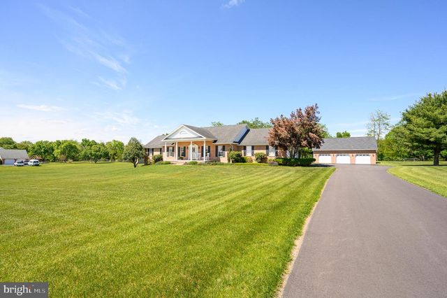 655 ASHTON DR, Falling Waters, WV 25419