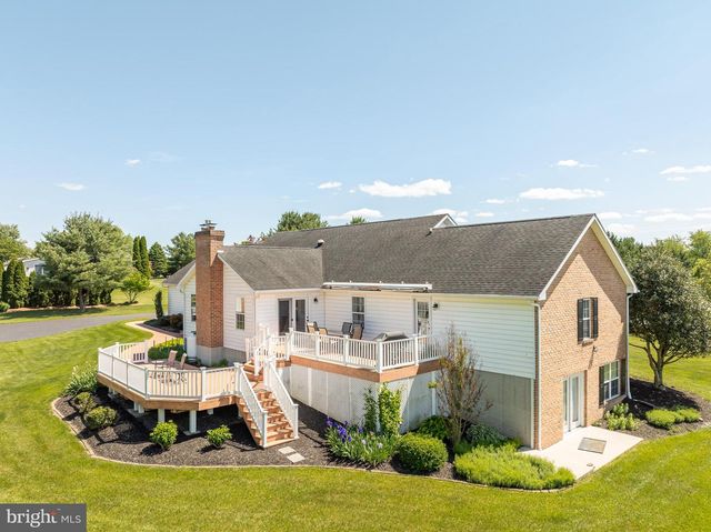 655 ASHTON DR, Falling Waters, WV 25419