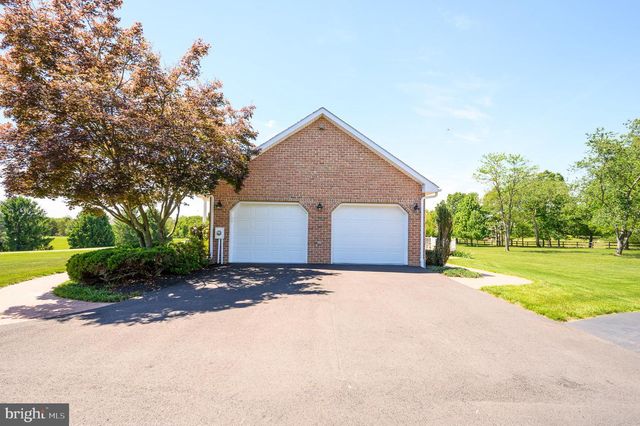 655 ASHTON DR, Falling Waters, WV 25419