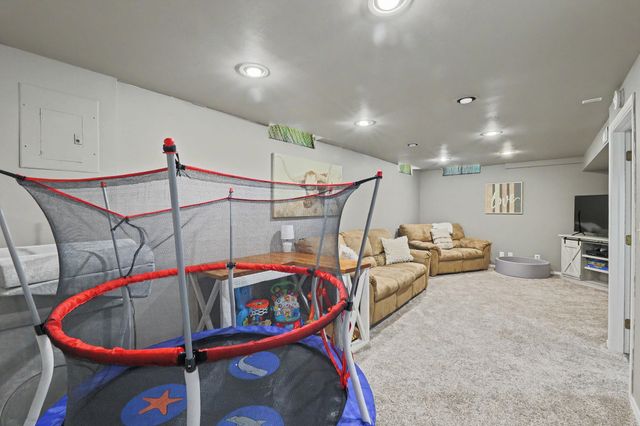416 N Dexter, Valley Center, KS 67147