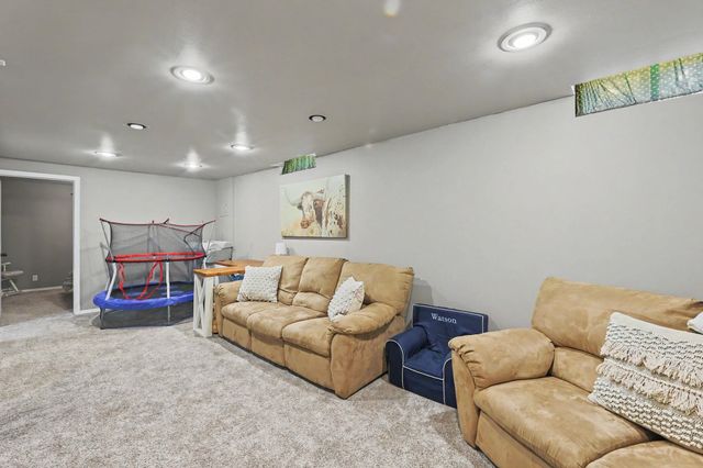 416 N Dexter, Valley Center, KS 67147