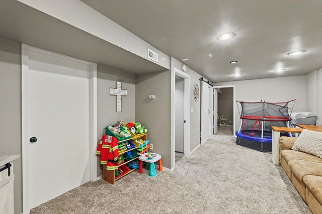 416 N Dexter, Valley Center, KS 67147