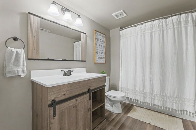 416 N Dexter, Valley Center, KS 67147