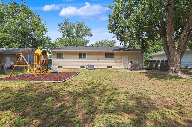 416 N Dexter, Valley Center, KS 67147