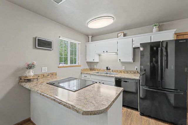 416 N Dexter, Valley Center, KS 67147