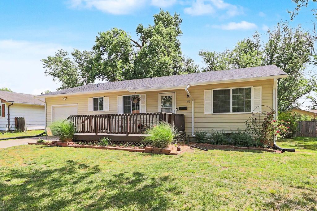 416 N Dexter, Valley Center, KS 67147