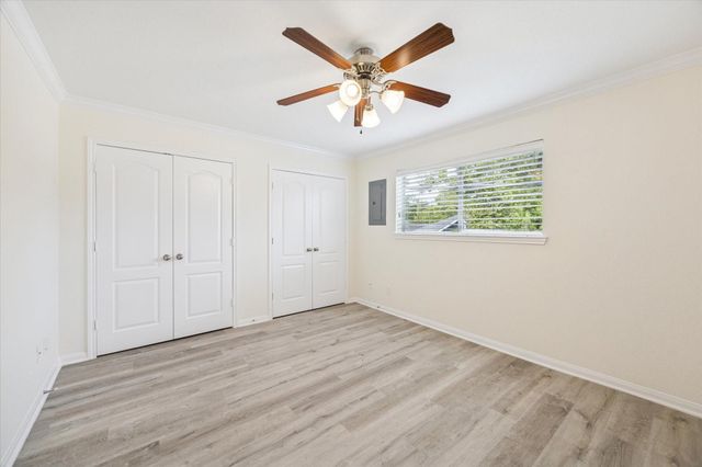 300 Pecore Street 29, Houston, TX 77009