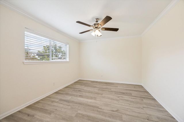 300 Pecore Street 29, Houston, TX 77009