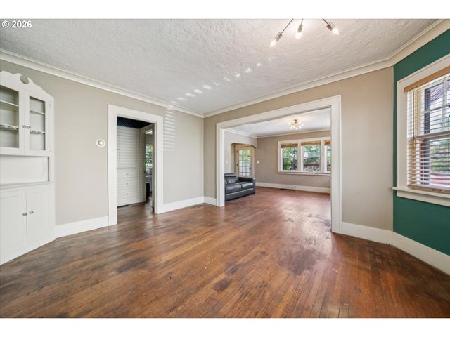 6124 N VANCOUVER Ave, Portland, OR 97217