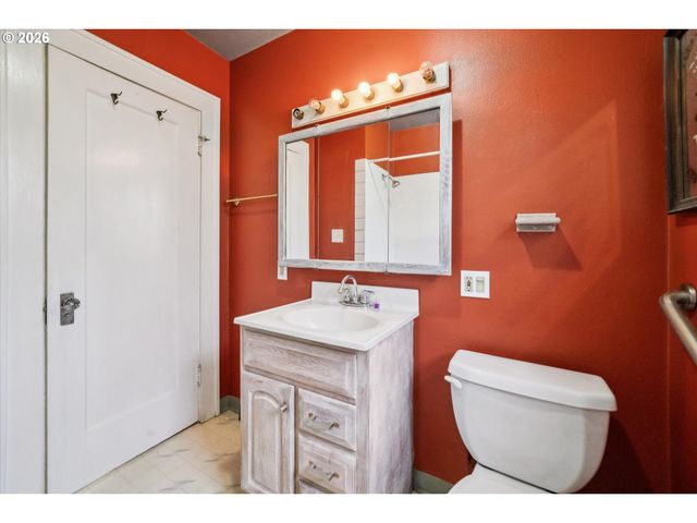 6124 N VANCOUVER Ave, Portland, OR 97217