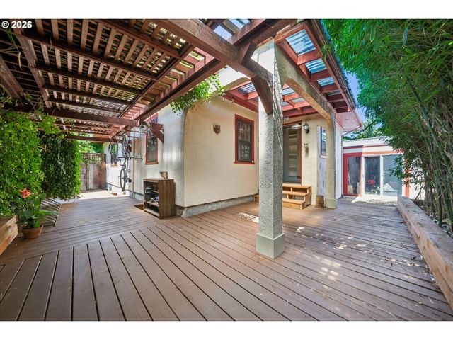 6124 N VANCOUVER Ave, Portland, OR 97217
