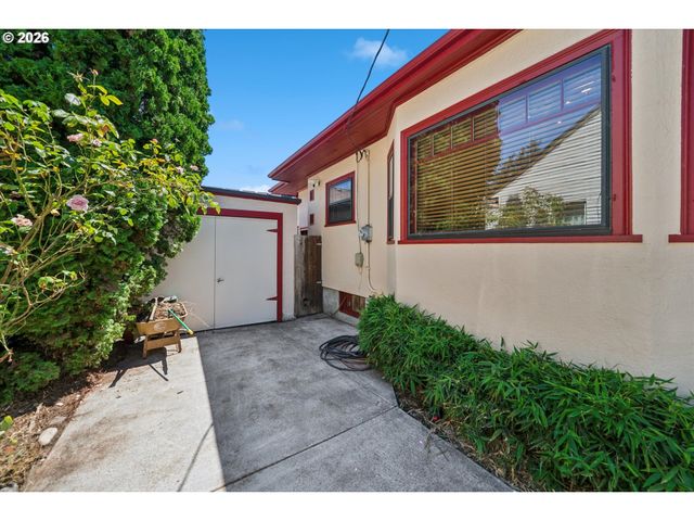 6124 N VANCOUVER Ave, Portland, OR 97217