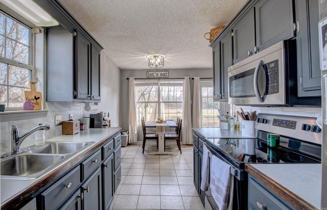 385 Pearl Stone Drive, Lonoke, AR 72086