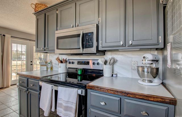 385 Pearl Stone Drive, Lonoke, AR 72086