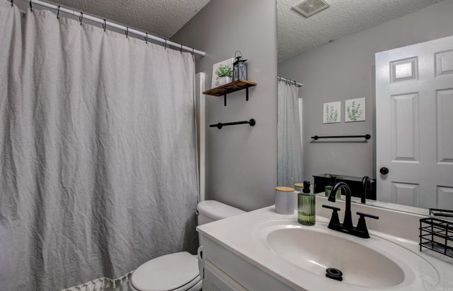 385 Pearl Stone Drive, Lonoke, AR 72086