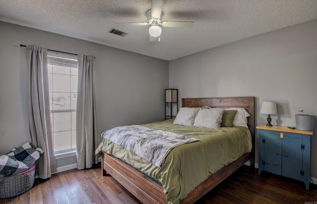 385 Pearl Stone Drive, Lonoke, AR 72086