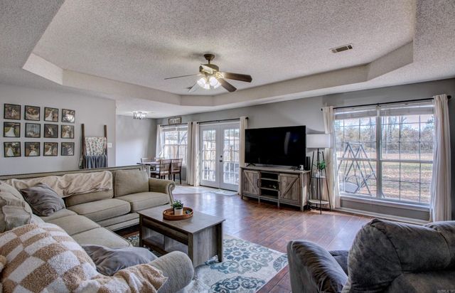 385 Pearl Stone Drive, Lonoke, AR 72086