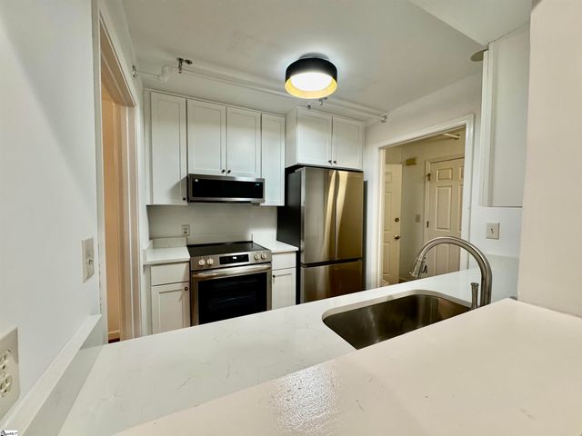 110 Swansgate Place, Greenville, SC 29605