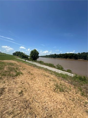 1271 RIVER Road, Marksville, LA 71351