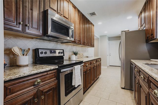 832 Greenhaven Drive, Richardson, TX 75080