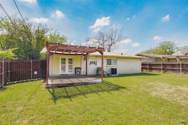 832 Greenhaven Drive, Richardson, TX 75080