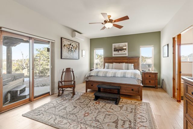 16 Cuesta Road, Santa Fe, NM 87508