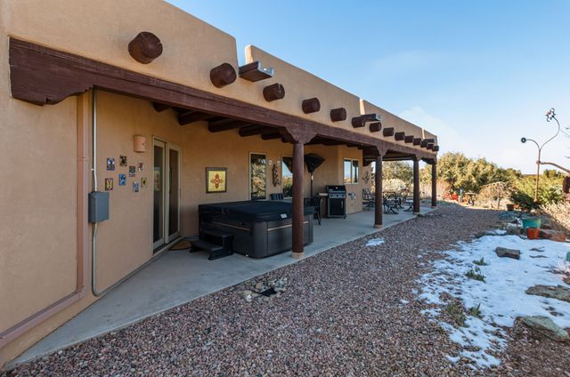 16 Cuesta Road, Santa Fe, NM 87508