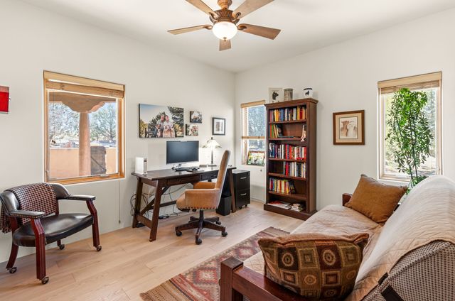 16 Cuesta Road, Santa Fe, NM 87508