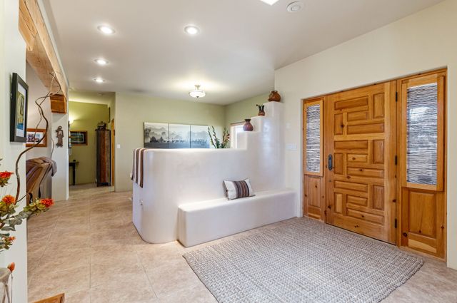 16 Cuesta Road, Santa Fe, NM 87508
