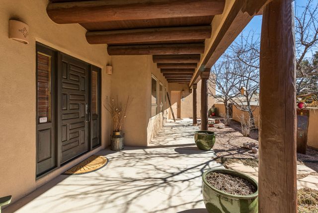 16 Cuesta Road, Santa Fe, NM 87508