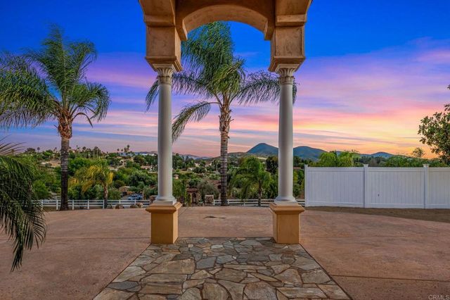 13810 Calle Bueno Ganar, Jamul, CA 91935