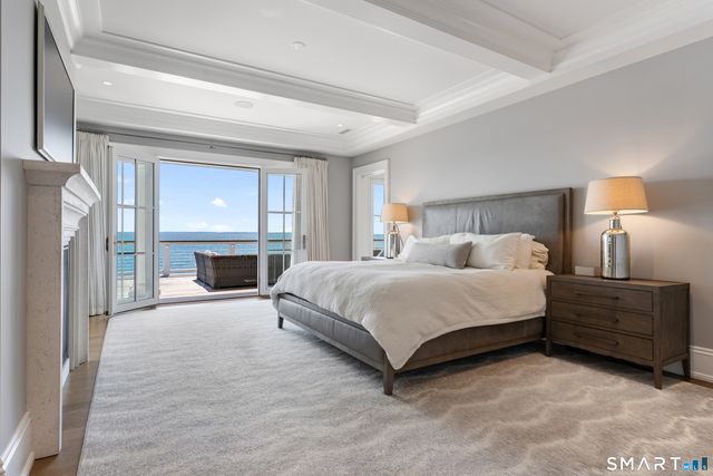 379 Ocean Drive West, Stamford, CT 06902
