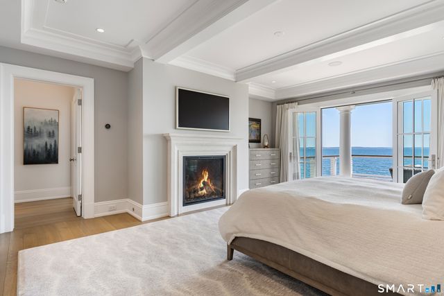 379 Ocean Drive West, Stamford, CT 06902