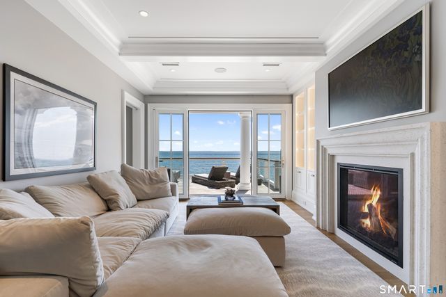 379 Ocean Drive West, Stamford, CT 06902