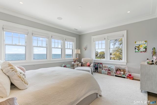 379 Ocean Drive West, Stamford, CT 06902