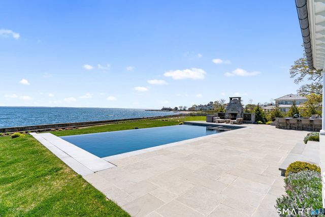 379 Ocean Drive West, Stamford, CT 06902