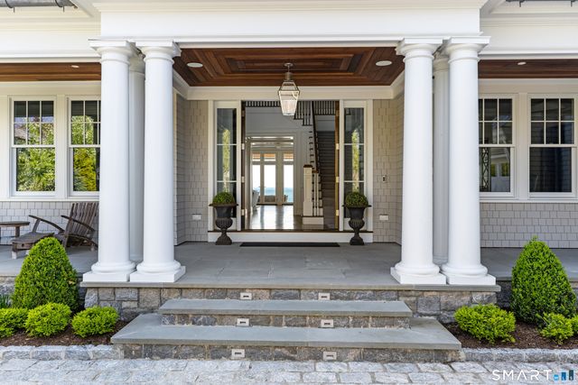 379 Ocean Drive West, Stamford, CT 06902