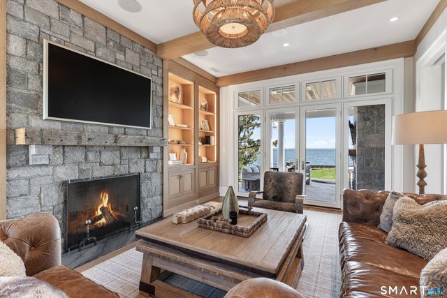 379 Ocean Drive West, Stamford, CT 06902
