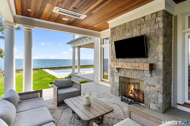 379 Ocean Drive West, Stamford, CT 06902