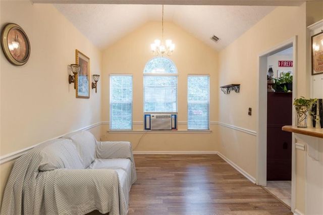 512 Lindsey Way, Social Circle, GA 30025