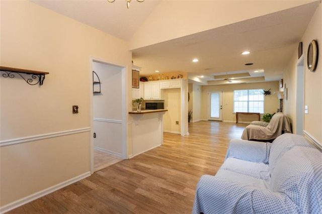 512 Lindsey Way, Social Circle, GA 30025