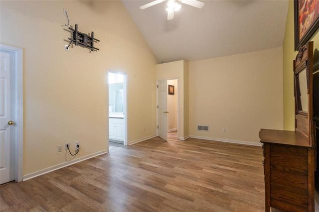 512 Lindsey Way, Social Circle, GA 30025